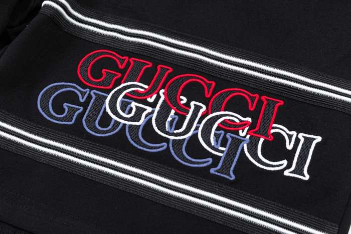 Gucci Shorts 007