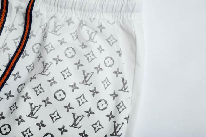 LV Shorts 004