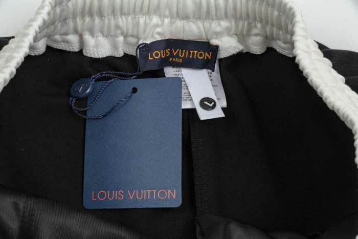 LV Shorts 008