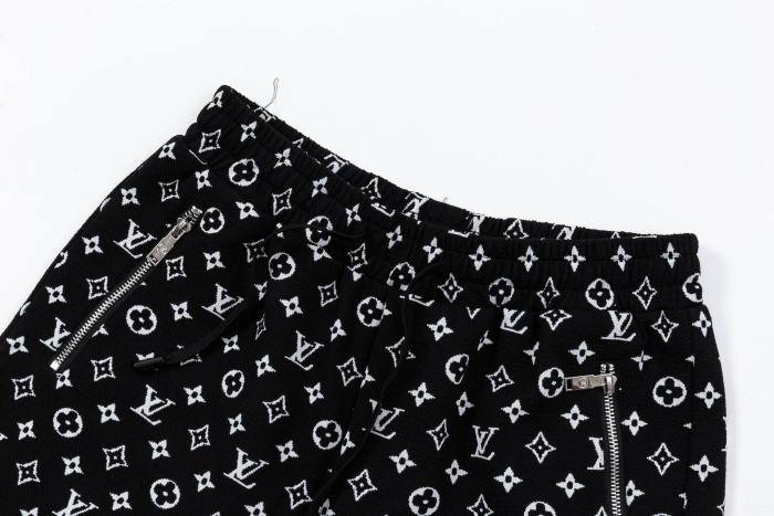 LV Shorts 011