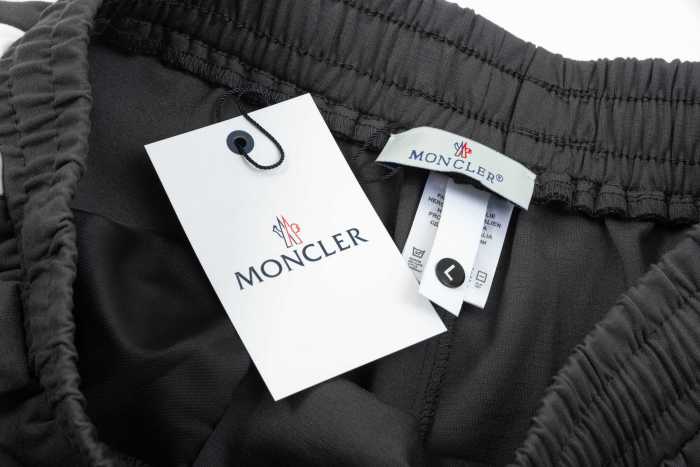 Moncler Shorts 007