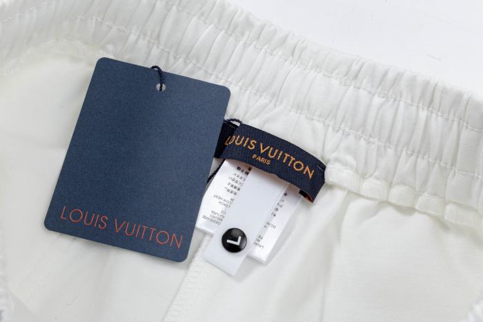 LV Shorts 013
