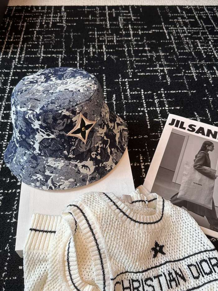 LV Hats & Caps