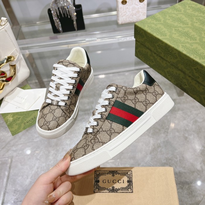 Gucci Casual shoes 039 XM052
