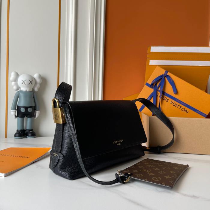 LV Low Key Messenger Bag M13151 XX031 30cm
