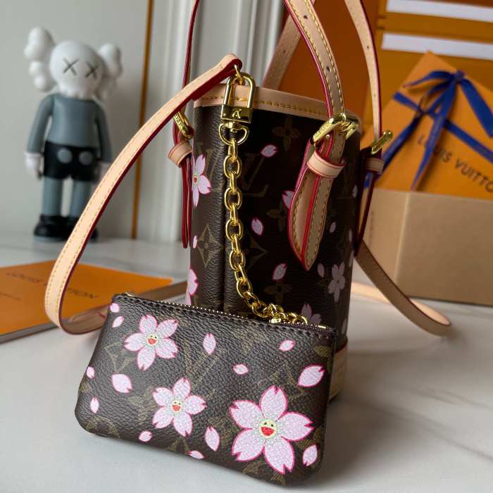 LV Nano Bucket Bag M13417 XX031 13cm