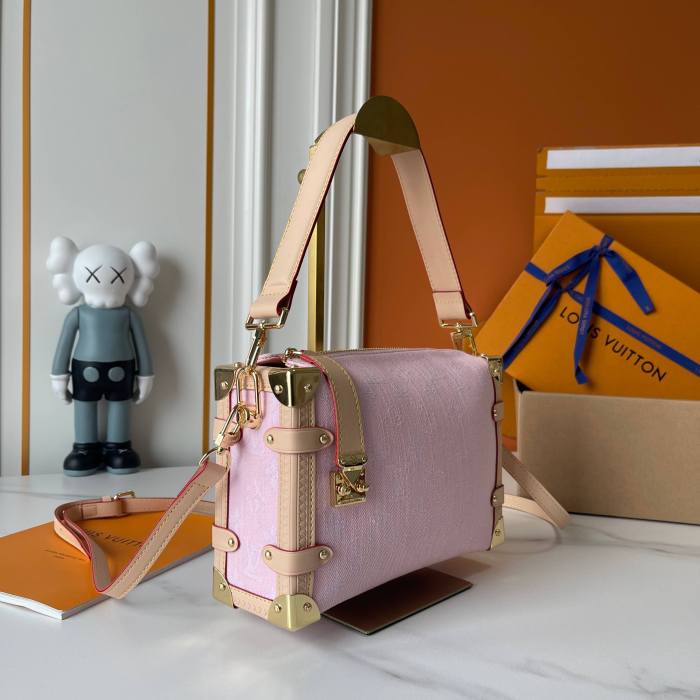 LV Side Trunk Bag M13285 XX051 23.5cm