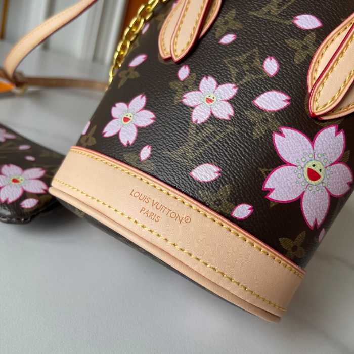 LV Nano Bucket Bag M13417 XX031 13cm
