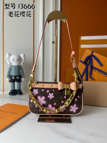 LV Pochette Accessoires Bag M13666 XX061 22cm