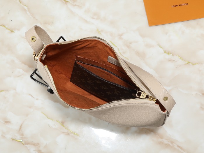 LV Low Key Cookie Bag M14417 XX041 32cm