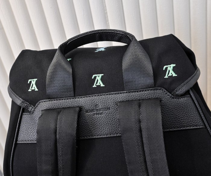 LV Montsouris Backpack M14135 XX022 32cm