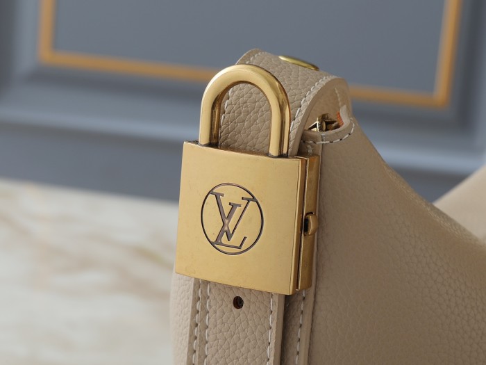 LV Low Key Cookie Bag M14417 XX041 32cm
