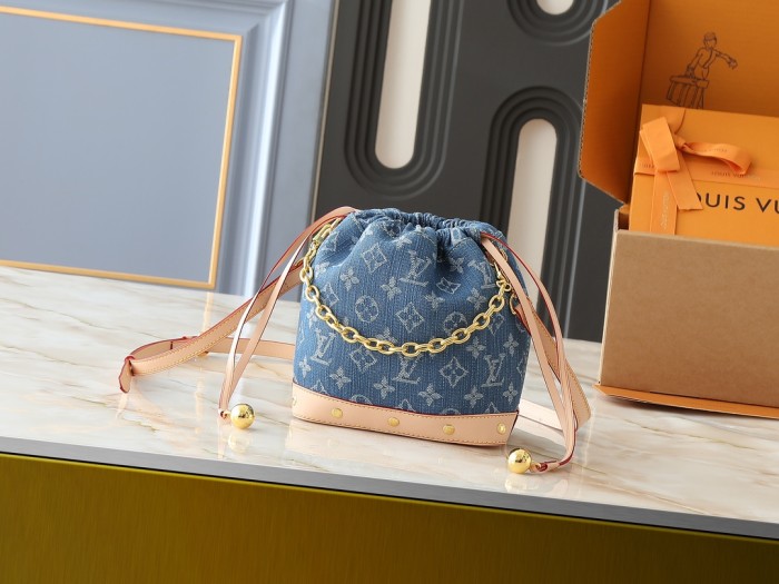 LV Nano Noé Bag M83043 XX031 18cm
