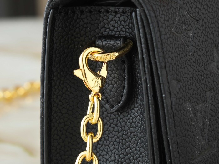 LV Wallet On Chain Metis Bag M83233 XX011 22cm