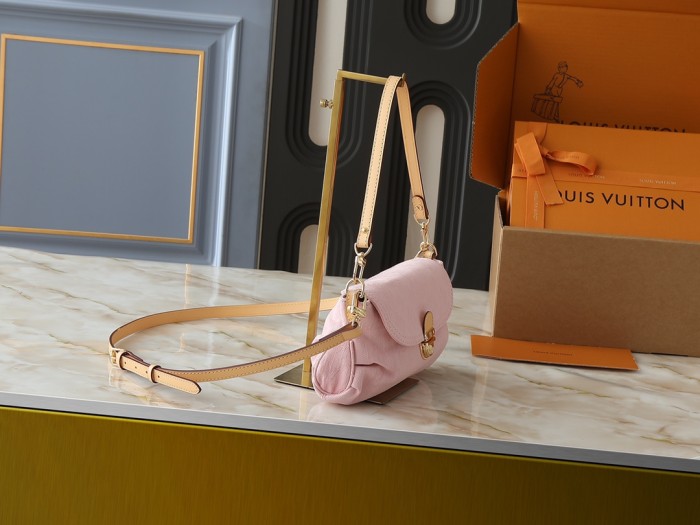 LV Shoulder Bag M95050 XX021 26cm
