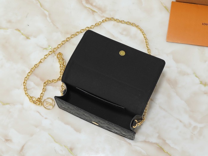 LV Wallet On Chain Metis Bag M83233 XX011 22cm