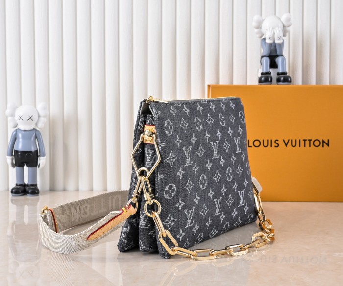 LV Coussin Bag M57790 XX041 26cm