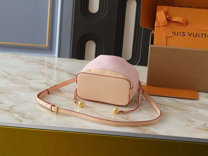 LV Nano Noé Bag M83043 XX031 18cm