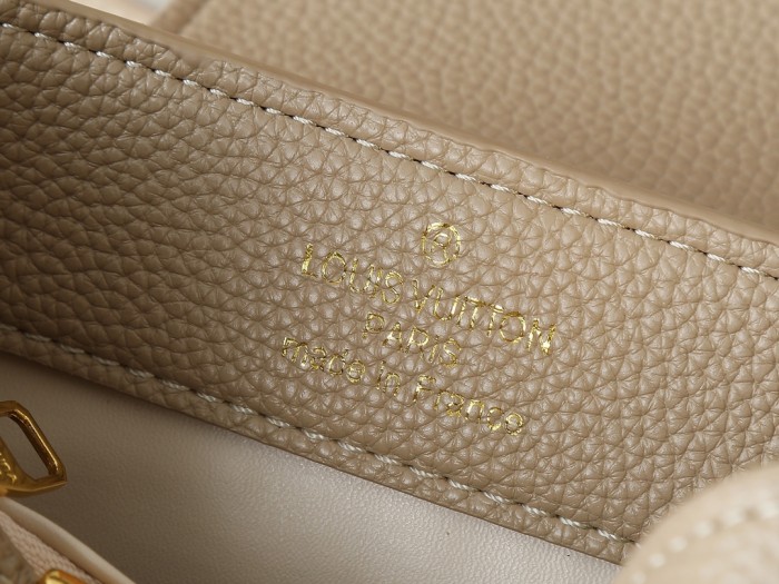 LV Capucines Bag M12935 XX071081091 21-31.5cm