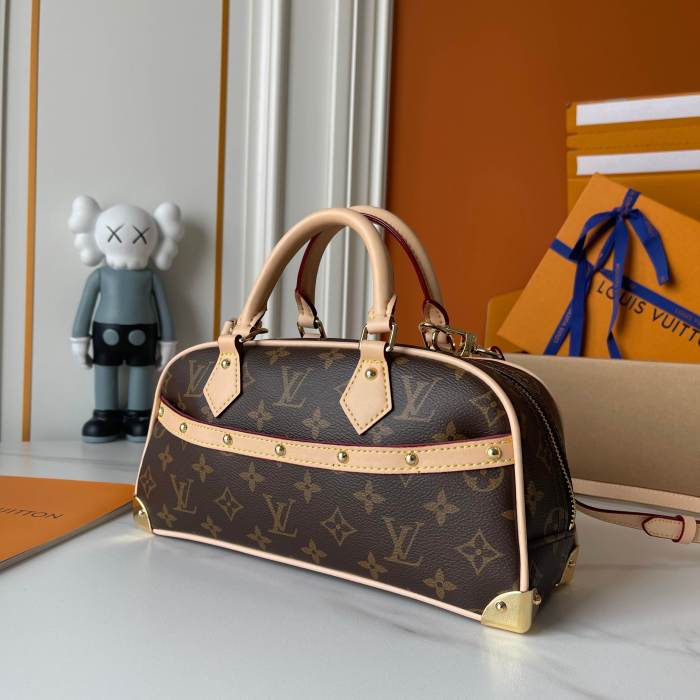 LV Handbag East West Bag M13084 XX051 27cm