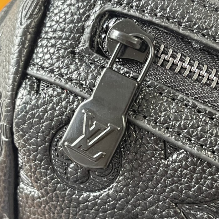 LV Voyager Bag M25121 XX061 33cm