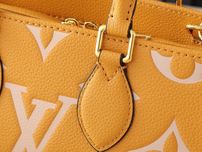 LV OnTheGo East West Bag M23640 XX041 25cm