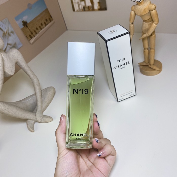 Chanel N19 EDT 100ml for women
