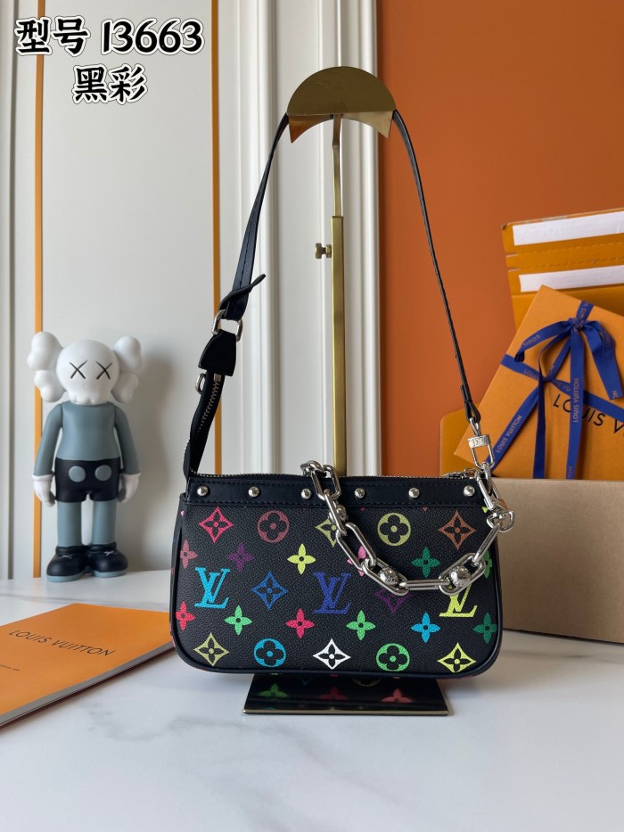 LV Pochette Accessoires Bag M13663 XX021 22cm