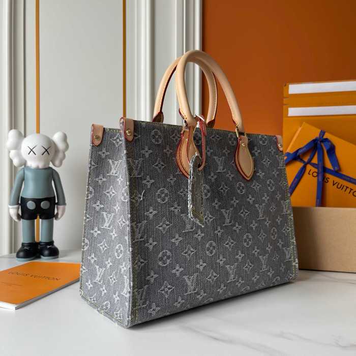 LV OnTheGo Bag M13189 XX041 35cm