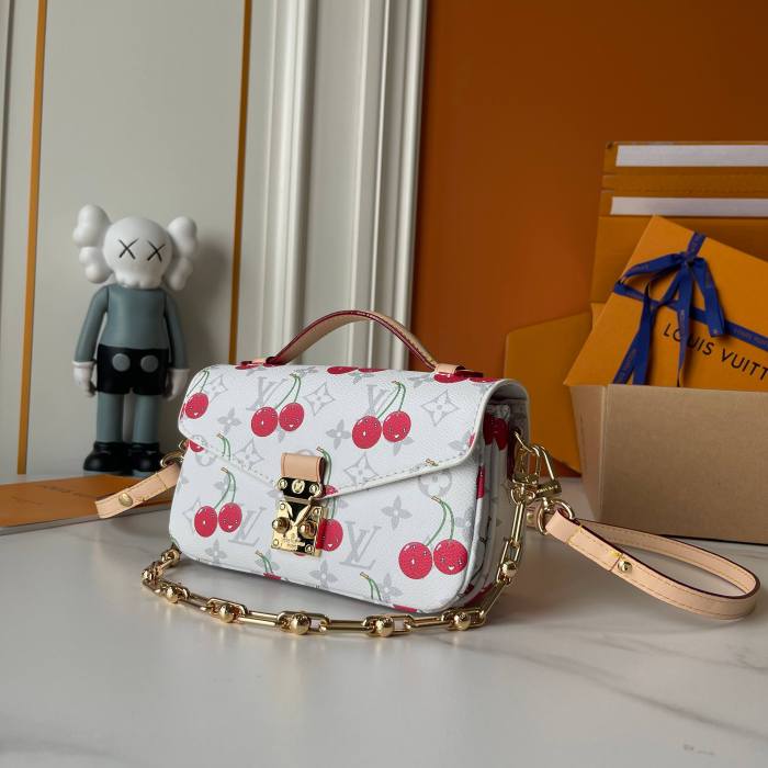 LV Pochette Métis East West Bag M14231 XX031 21.5cm