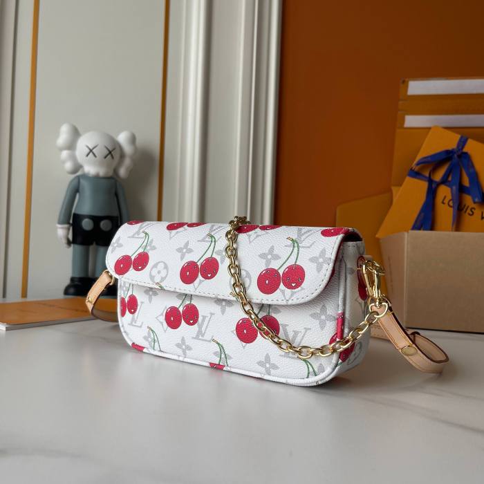 LV Wallet on Chain Ivy Bag M14239 XX021 23.5cm