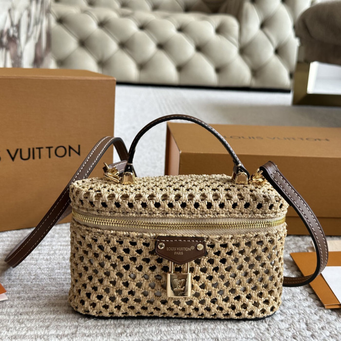 LV Vanity Pouch Bag 107 DB012 20cm