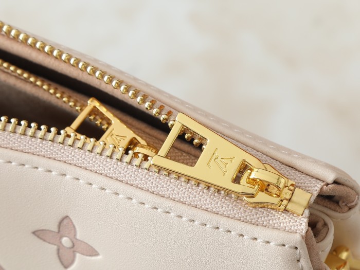 LV Coussin Bag M57790 XX051 26cm