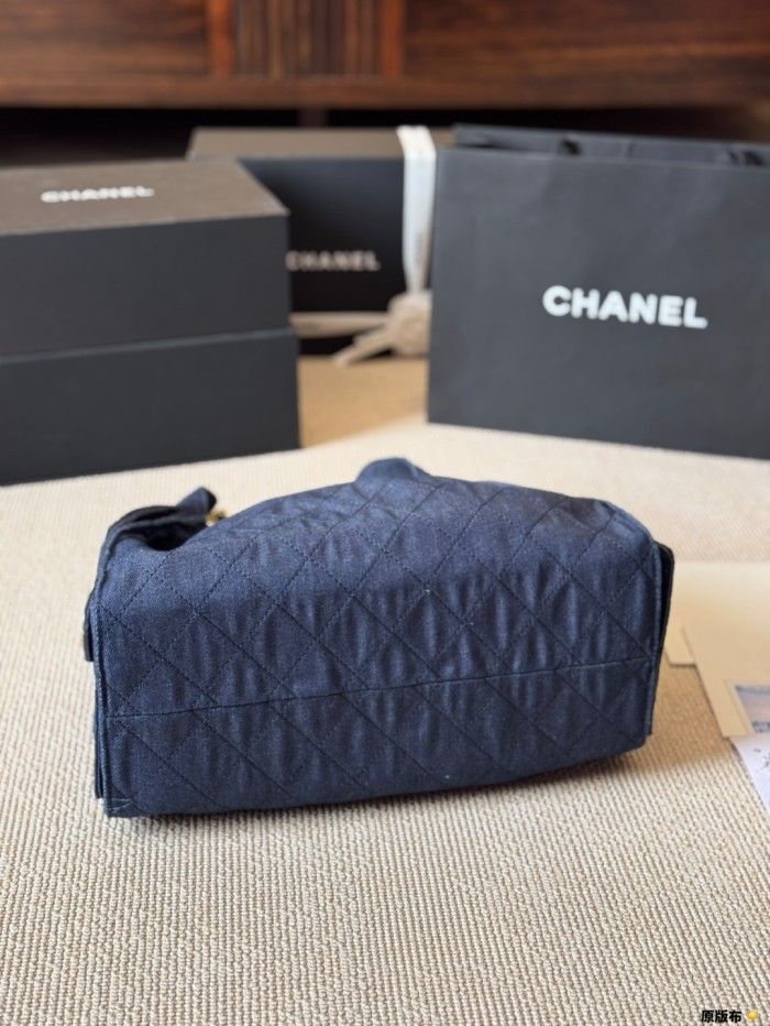 Chanel Bucket Bag 051 DB512 25-35cm