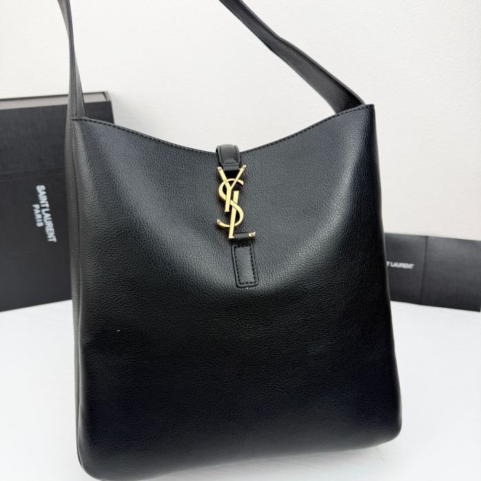 YSL753837JQE532