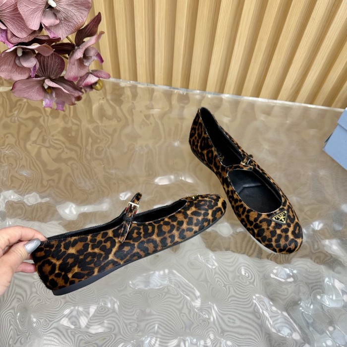 Prada Casual shoes 018 HL052