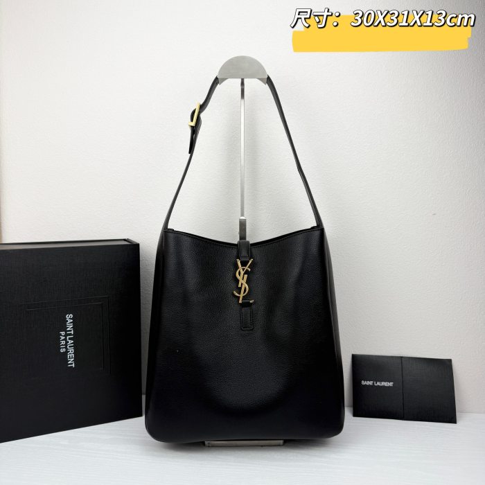 YSL753837JQE532