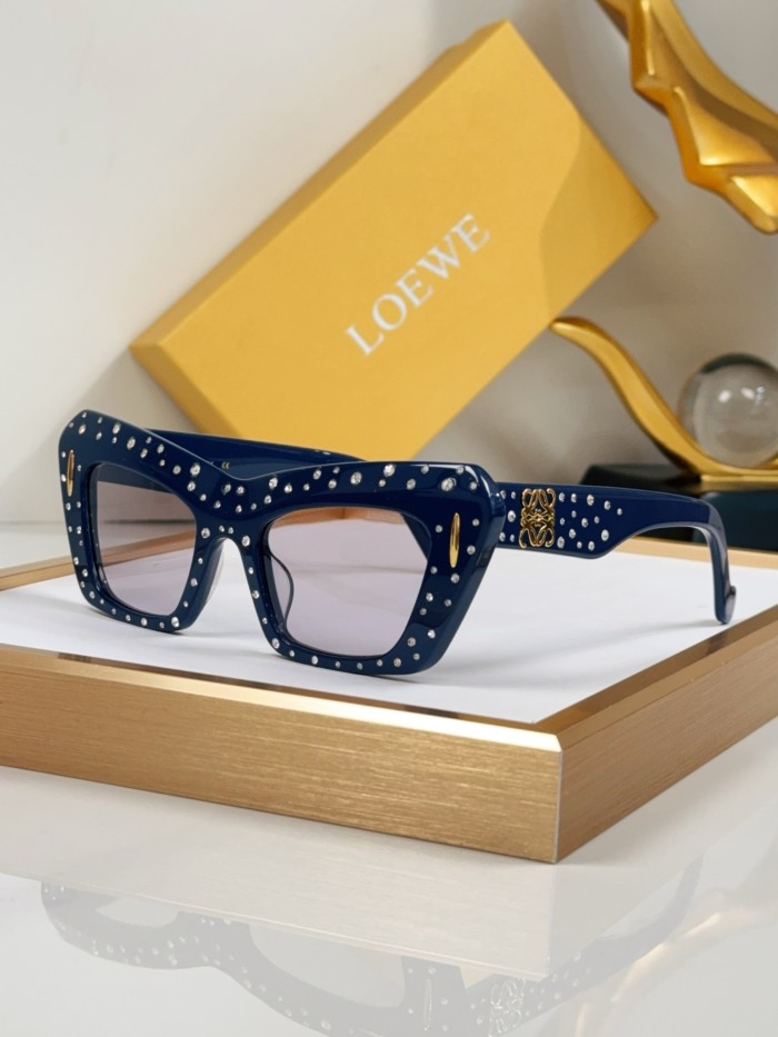 Loewe Sunglasses LW4116I SM091