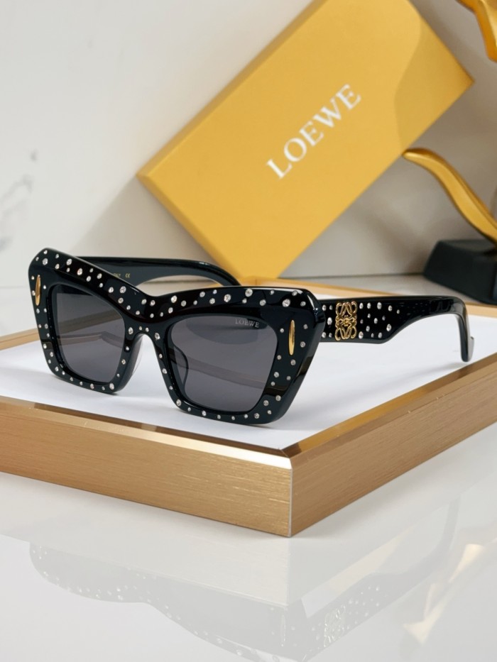 Loewe Sunglasses LW4116I SM091