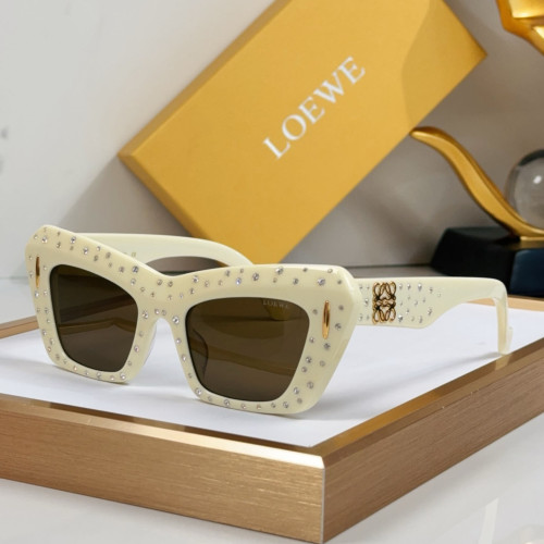 Loewe Sunglasses LW4116I SM091