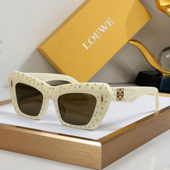 Loewe Sunglasses LW4116I SM091