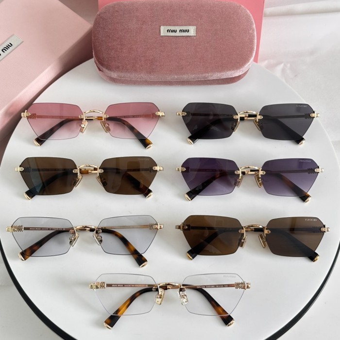 Miu Miu Sunglasses SMUA56 SM051