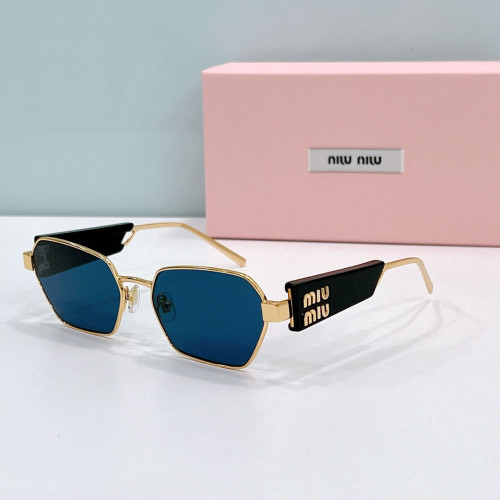 Miu Miu Sunglasses SMU53WS SM031