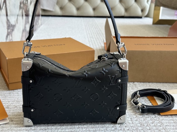 LV Side Trunk Bag 113 DB502 23cm