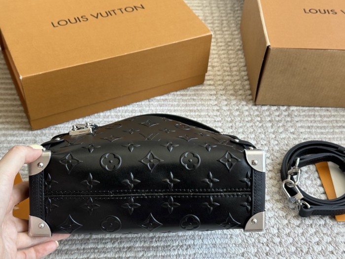 LV Side Trunk Bag 113 DB502 23cm