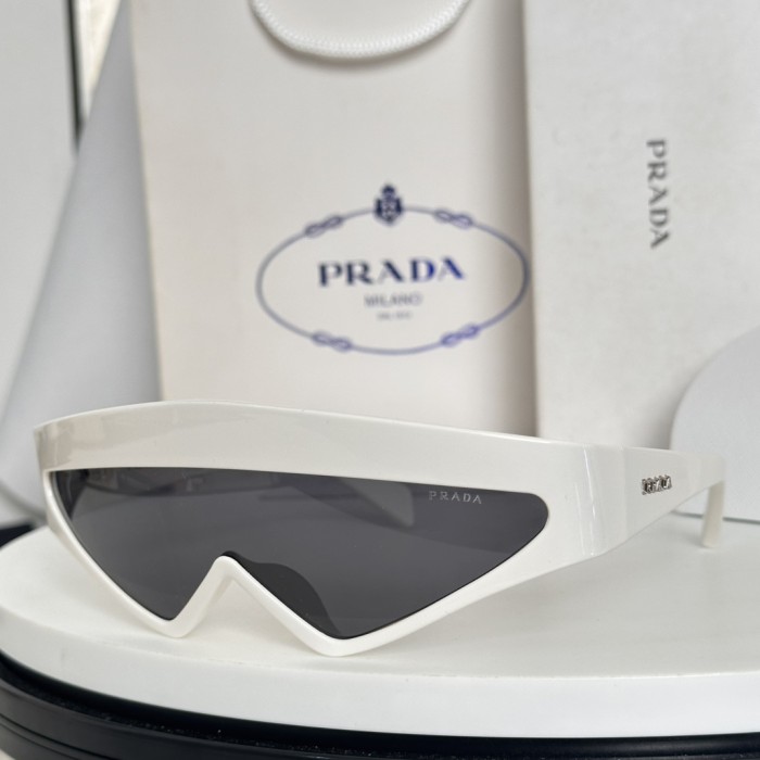 Prada Sunglasses SPRB20S SM041