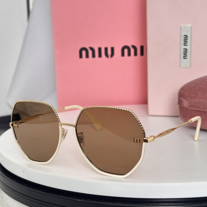 Miu Miu Sunglasses SMU66G SM031