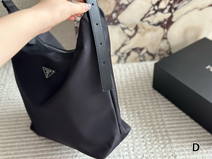 prada hobo shoulder bag 30cm SSQ018