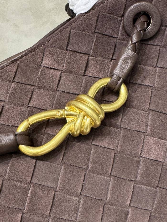 Bottega Veneta Andiamo Handbag 5966 LM582 25-32cm