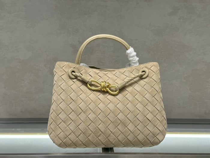 Bottega Veneta Andiamo Handbag 5966 LM582 25-32cm